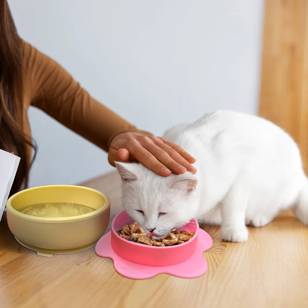 Flower-Shaped Silicone Pet Bowl Non-Slip Suction Base Dishwasher Safe Cats and Small Dogs Portable Easy Clean Durable Hygienic